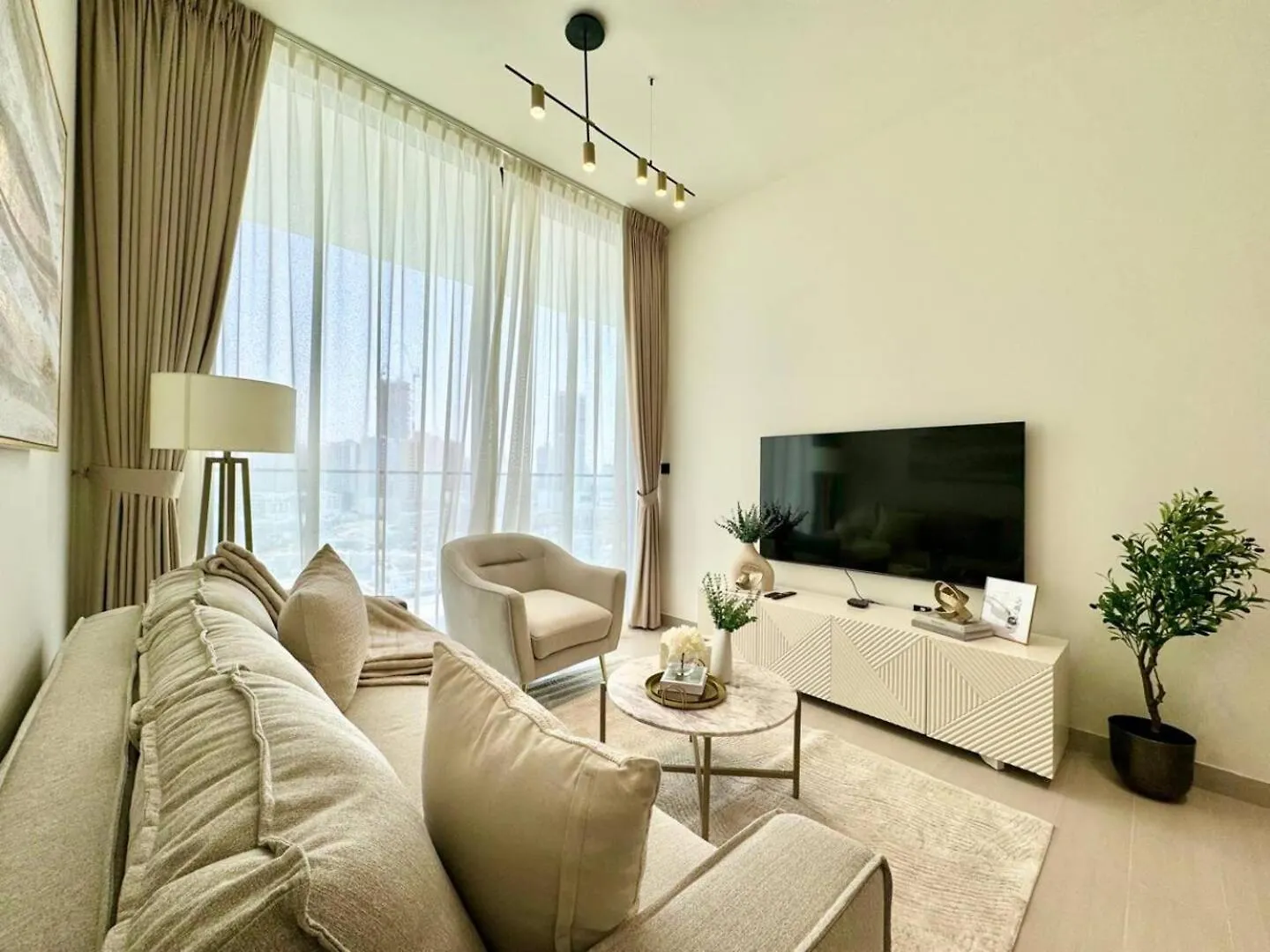 Elegant 1-Bedroom Apartment In Jvc Dubai