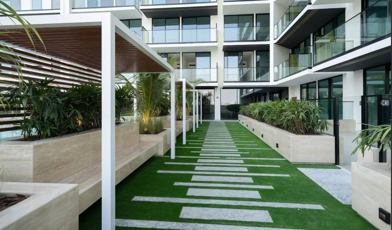 Elegant 1-Bedroom Apartment In Jvc Dubaj
